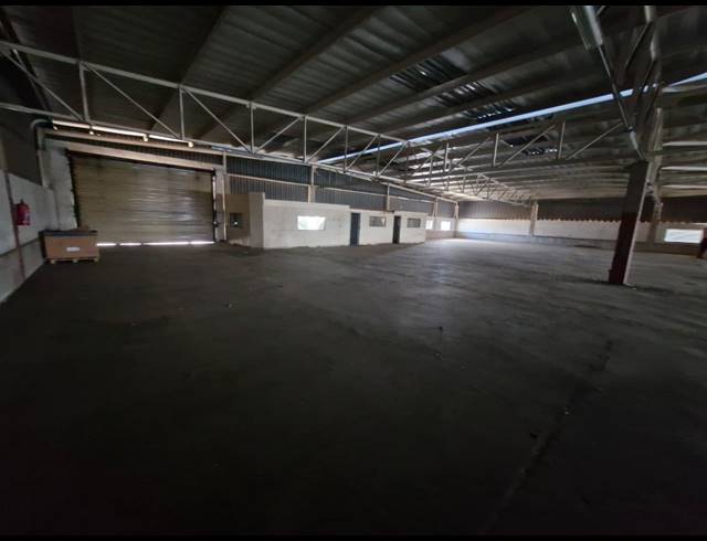 1,499M² WAREHOUSE TO LET IN BENROSE